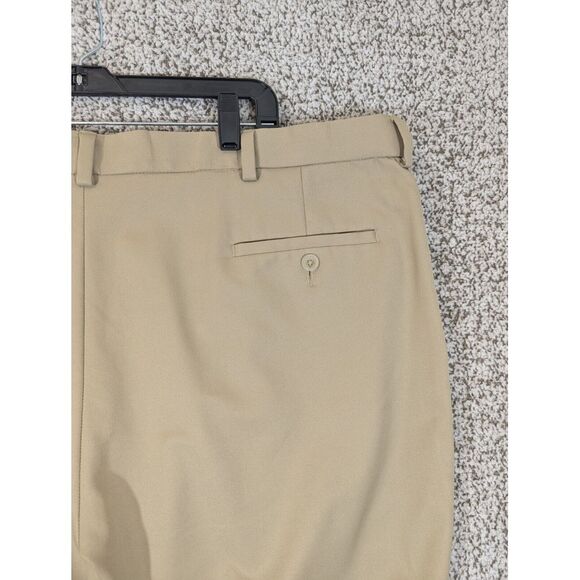 Haggar Golf Pants Men's Size 44x31 Cool 18 Pro Beige Microfiber Comfort Waist - Picture 5 of 8